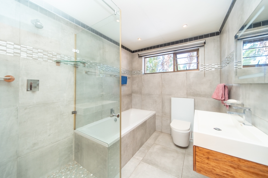 5 Bedroom Property for Sale in Bonnie Doone Eastern Cape